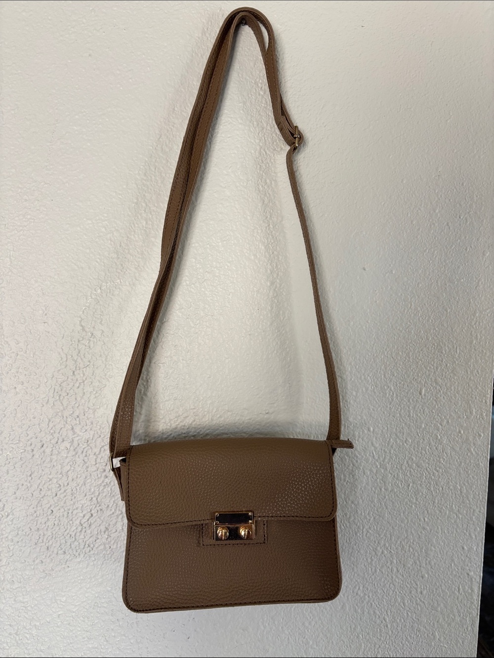Sleek Taupe Crossbody Bag with Adjustable Strap